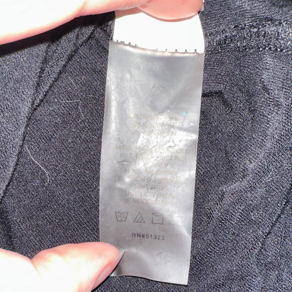 Vince Camuto XL Elegant COMFY Black Women's Top - Picture 4 of 4